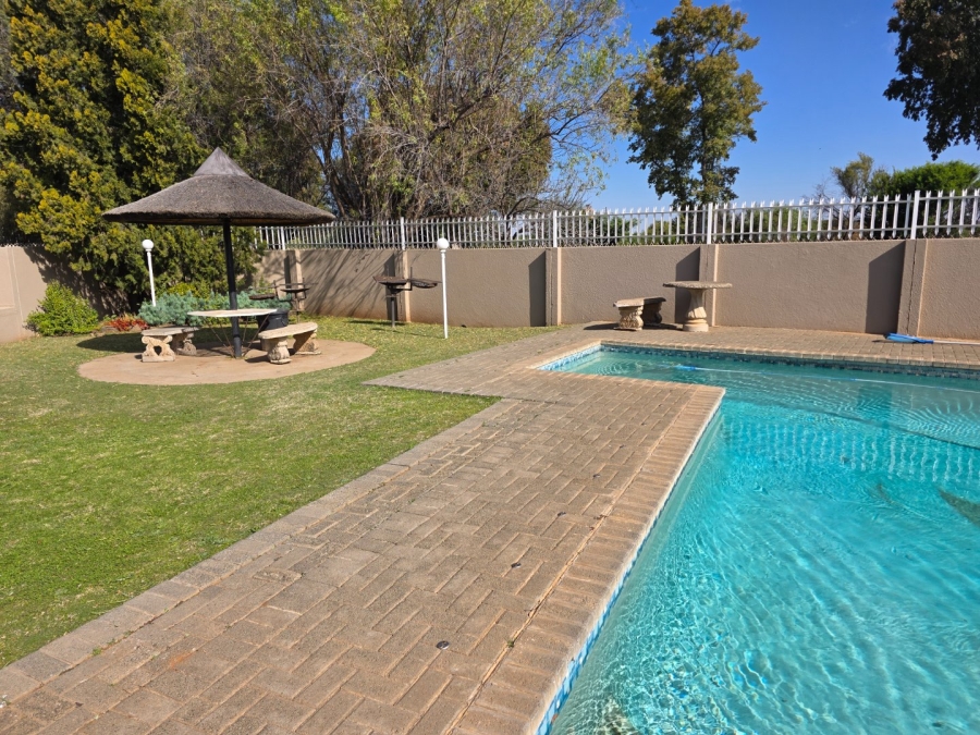 To Let 2 Bedroom Property for Rent in Heuwelsig Free State